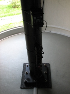 16.08.2007-Abgeschlossene E.-Installation. Zu sehen ist die 5x Schaltsteckdosenleiste, sowie die Stromversorgung der EQ6.