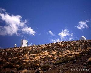 die gro�en Kuppeln von der Stra�e gesehen